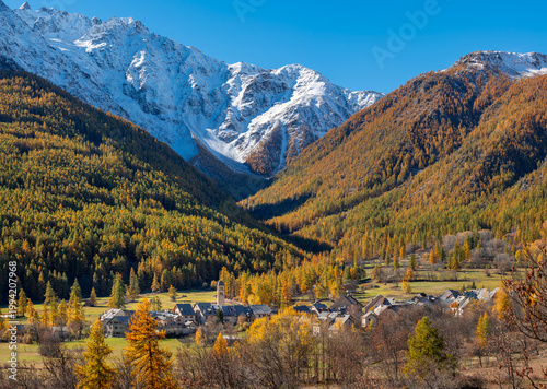 Photos Autumn view of Le Casset village in the Guisane Valley, Ecrins National Park