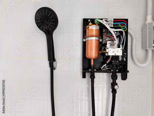 Electronic components and a boiler, installed on the circuit board of a water heater.