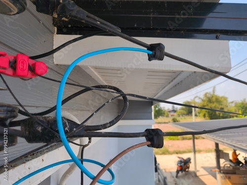 The 220V electrical connection points were wrapped with self-fusing tape.