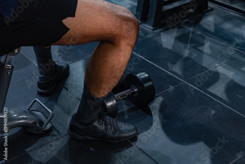 Cuadro en lienzo Close Up of Dumbbell on Gym Floor During Rest Between Workout Sets