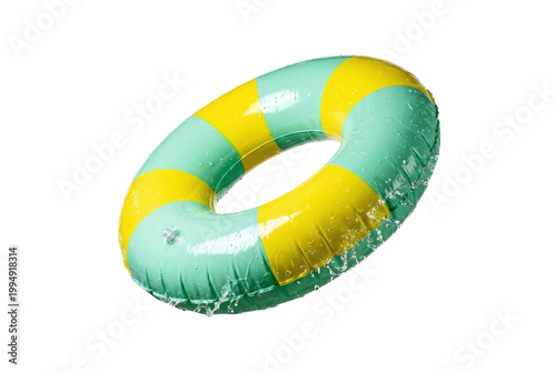Inflatable pool ring with fresh water splash