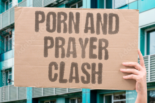 Φωτογραφία "Porn And Prayer Clash" Islamic pastoral research examines psychological tension between porn habits and prayer
