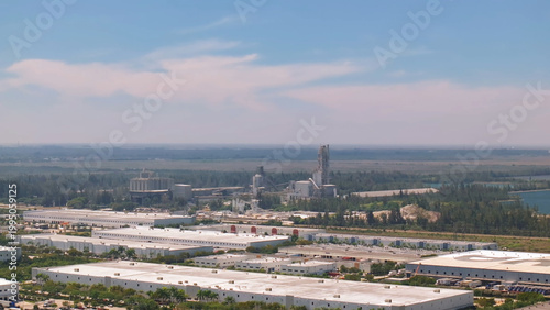 Obraz na płótnie Industrial park with manufacturing plant and warehouses