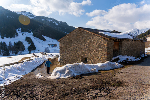 Bordes de Envalira is a small, peaceful village in the parish of Canillo, Andorra, situated between 1900 and 1980 meters above sea level. It is known for its natural surroundings, ideal for hiking.