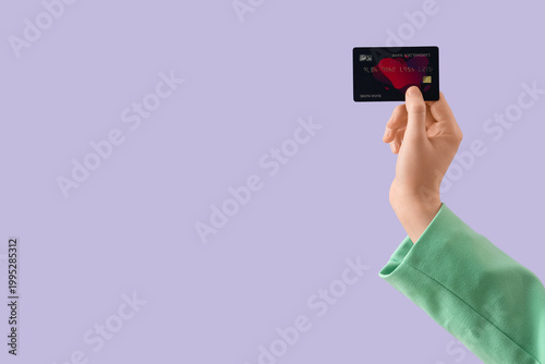 Female hand with credit car...