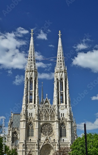 Votivkirche in Wien, Österreich, vertikal