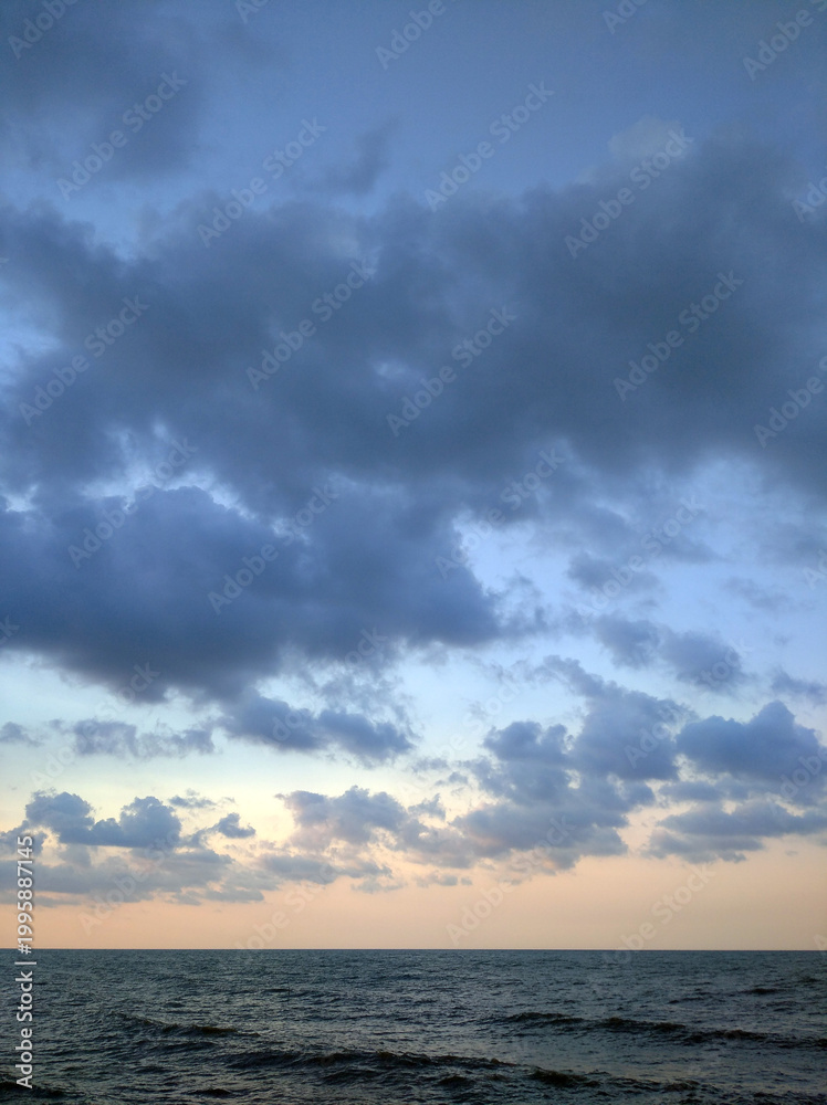Fototapeta premium sunset over the sea