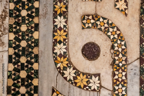 Quadro em tela mosaic floor, made using the opus sectile technique, San Cataldo Church, 12th ce