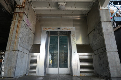 Photography Elevator at South Bank, London