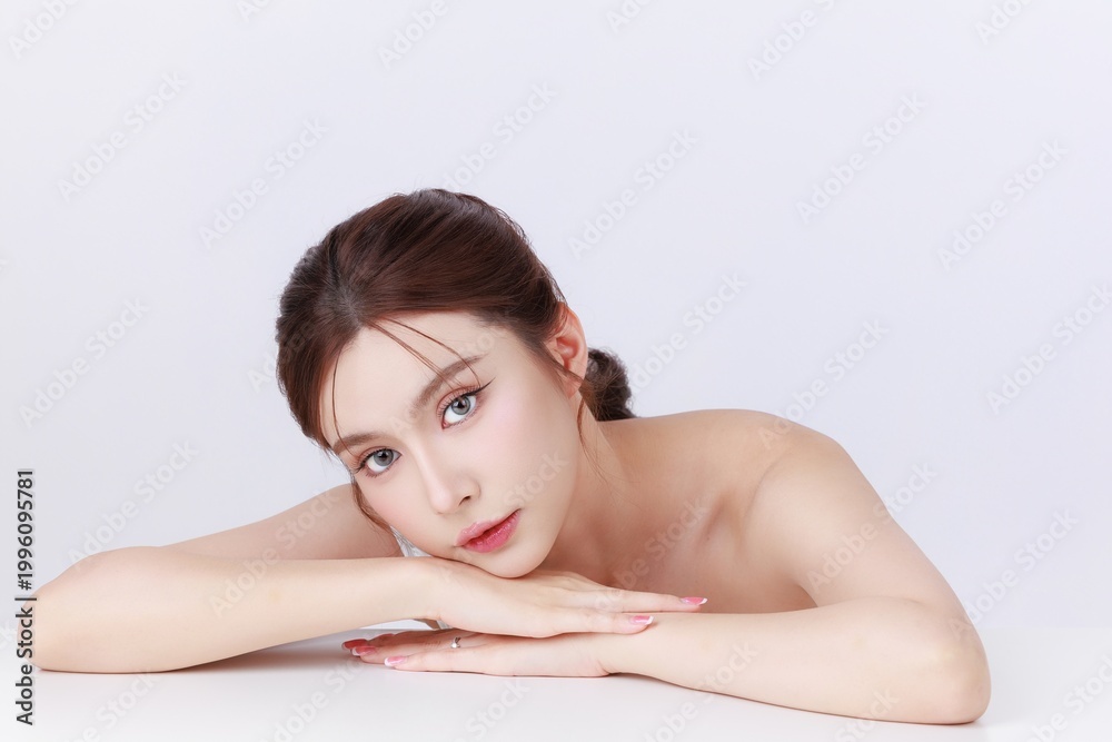 Fototapeta premium Beauty portrait of Asian woman with healthy radiant skin, aesthetic clinic and cosmetic treatment concept.