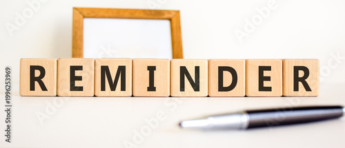 Quadro em tela Reminder word symbol