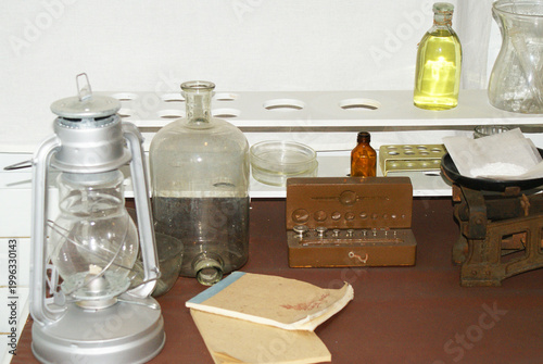 Fotografia Retro glass vials and storage boxes from World War II, 1941-1945