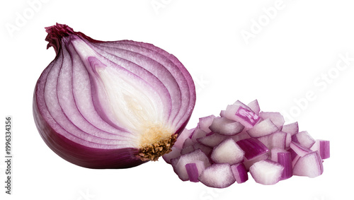 Foto Half red onion next to pile of diced red onion, isolated on transparent backgrou
