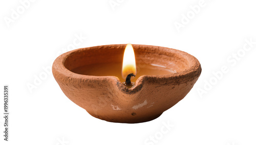 Φωτογραφία Terracotta oil lamp with burning flame, isolated on transparent background