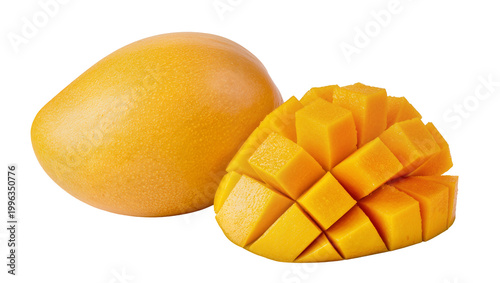 Foto Whole ripe mango fruit and diced mango cubes, isolated on transparent background