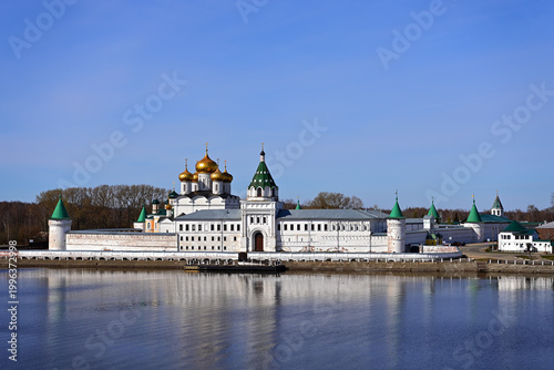 Quadro em tela Holy Trinity Ipatiev Monastery in Kostroma.