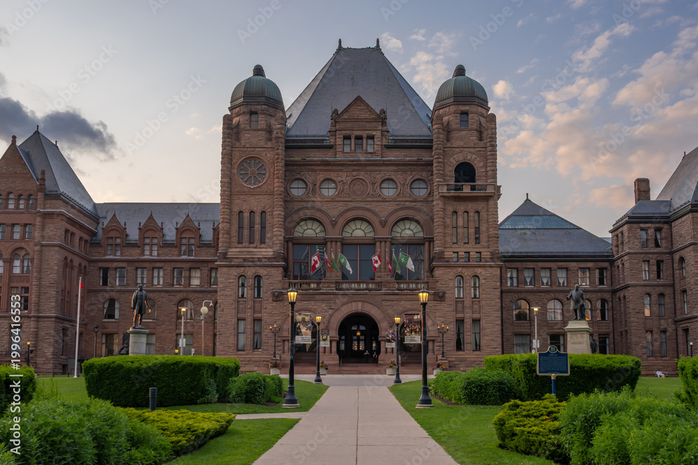 Fototapeta premium Legislative Assembly of Ontario at Queens Park - Toronto, Ontario, Canada