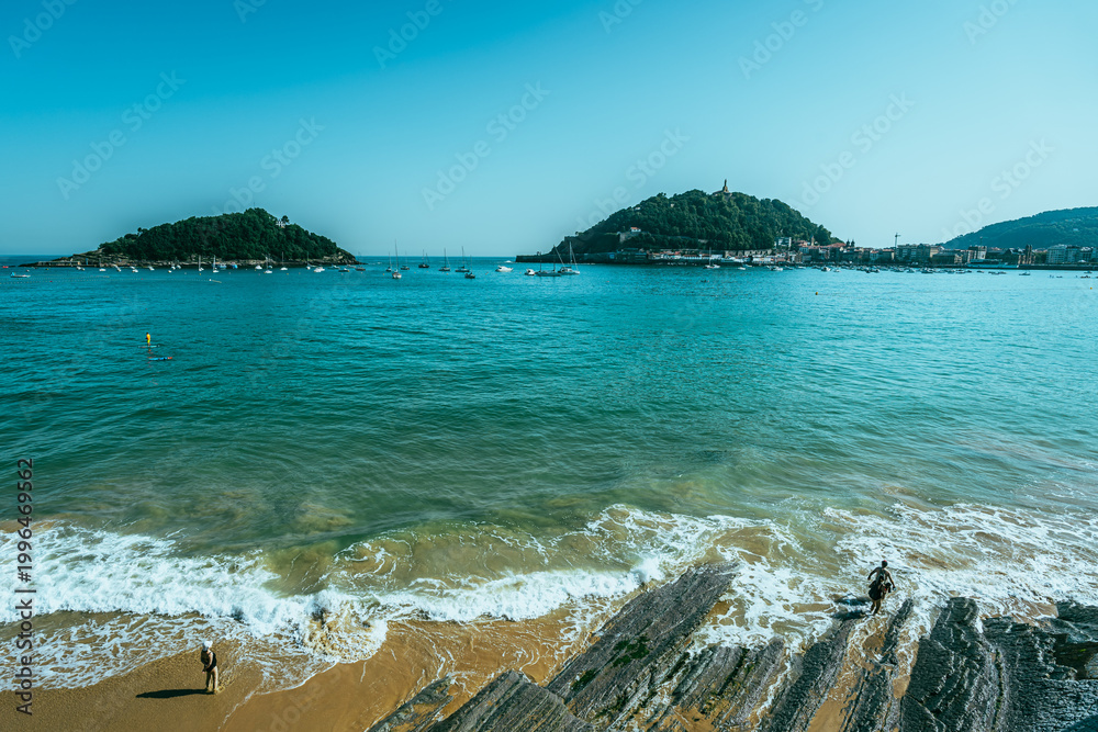 Fototapeta premium Santa Clara island turquoise sea San Sebastian horizontal