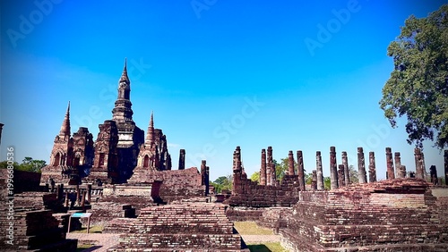 Foto The ancient ruins of Sukhothai historical park, Thailand