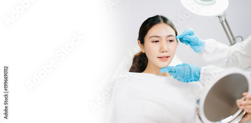 Konstfotografi Doctor consulting patient in beauty clinic, skincare analysis, aesthetic treatment planning, professional advice, clean medical setting, modern cosmetic care for healthy skin