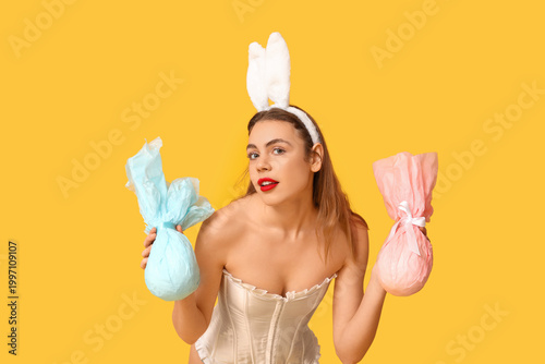 Sexy young woman in bunny e...
