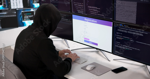 Fotografia Creating Fake Bot Accounts Online For Fraudulent Activities