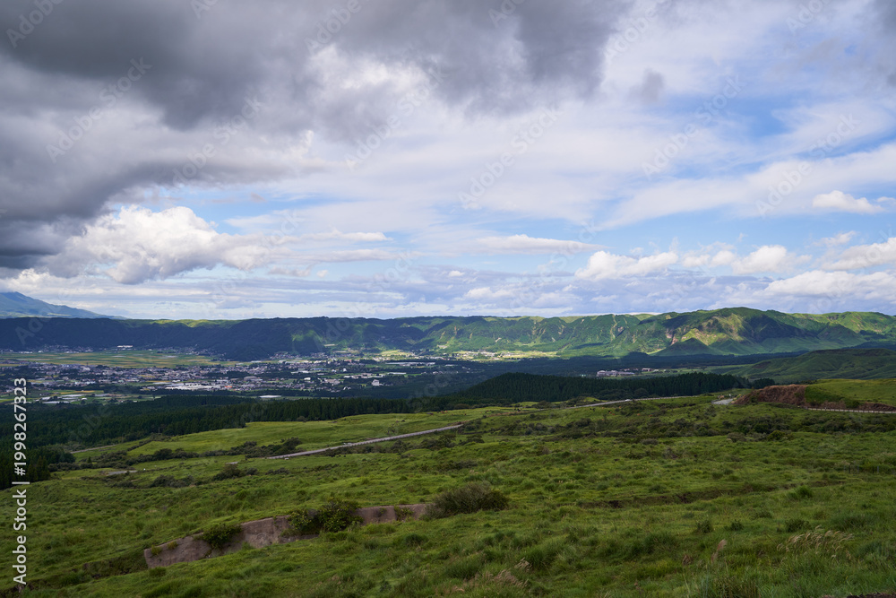 Fototapeta premium 熊本県 阿蘇パノラマラインの景色