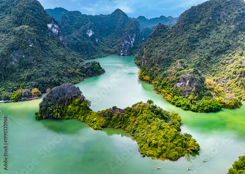 Photos Trang An scenic area near Ninh Binh, Vietna