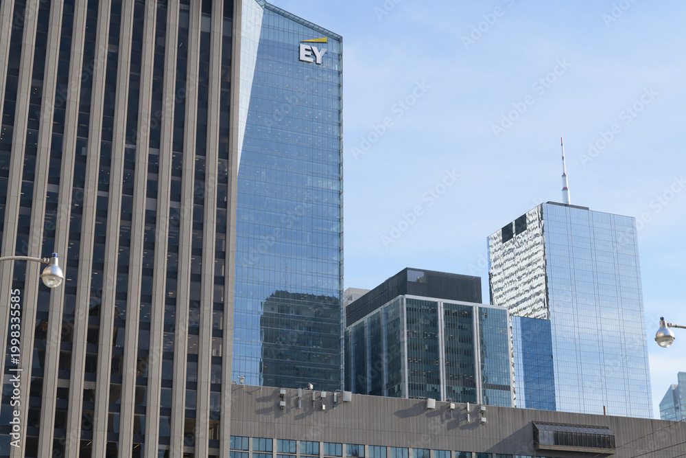 Fototapeta premium looking south to the EY Tower at 100 Adelaide St W from Old City Hall, Bay St, Toronto
