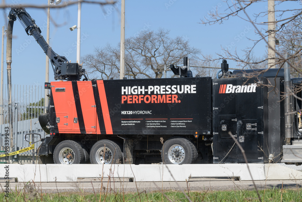 Naklejka premium Brandt High Pressure Performer in High Park, Toronto