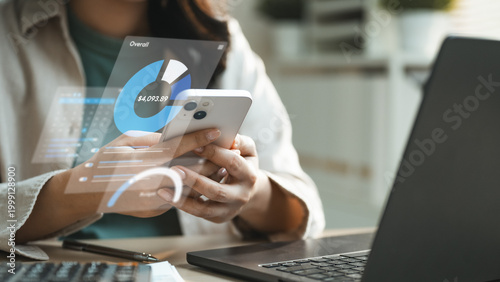 Foto Person using smartphone to track personal expenses with digital dashboard and financial analytics, showing budget control, spending overview, and money management for efficient financial planning