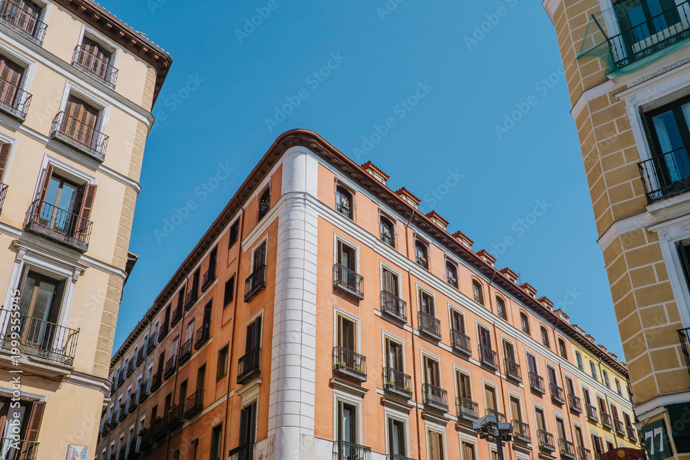 Fototapeta premium Buildings in old town Madrid, Spain