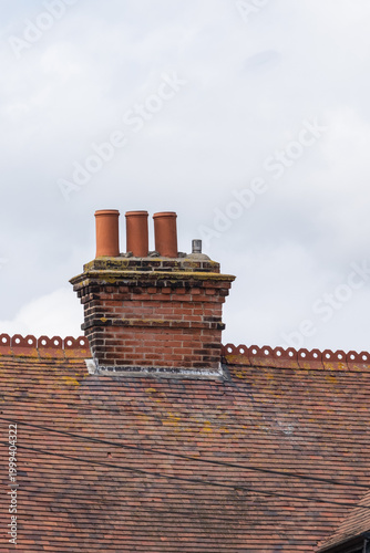 Foto old roof with chimney