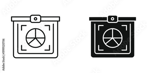 Comparison of a transparent and an opaque flip calendar with a clock design