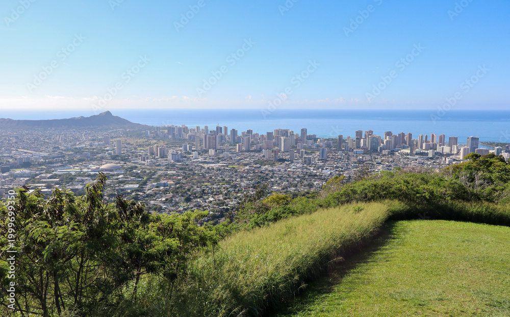 Fototapeta premium Scenic View Along O'ahu, Hawai'i Coastline