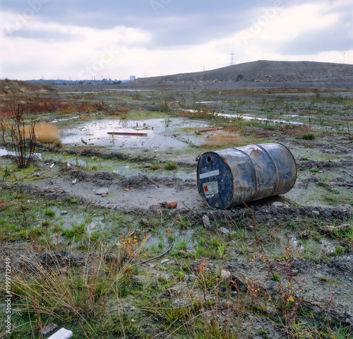 Foto Derelict and contaminated site of former large steel works in the West Midlands,