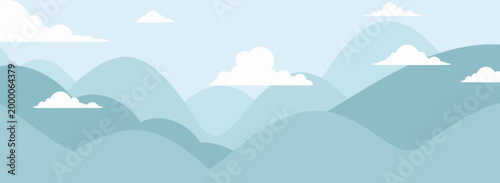 レイヤー状の山と雲のミニマル背景