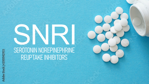 Foto SNRI serotonin norepinephrine reuptake inhibitors concept, antidepressant medica
