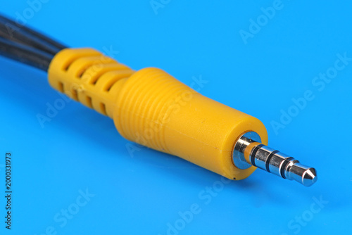 Canvastavla 3,5 Mini jack connector for connecting audio and video signals.