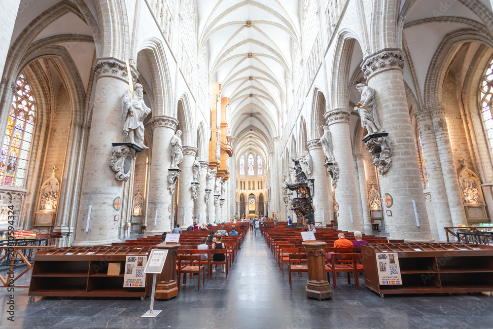 Fototapeta premium Cathedral of St. Michael and St. Gudula interior in Brussels, Belgium