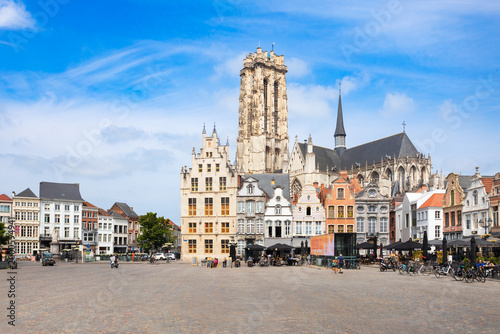 Fotografie Saint Rumbold Cathedral at Grote Markt square in Mechelen, Belgium
