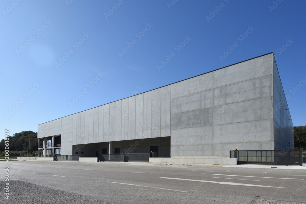 Obraz premium warehouse or factory made with concrete panels
