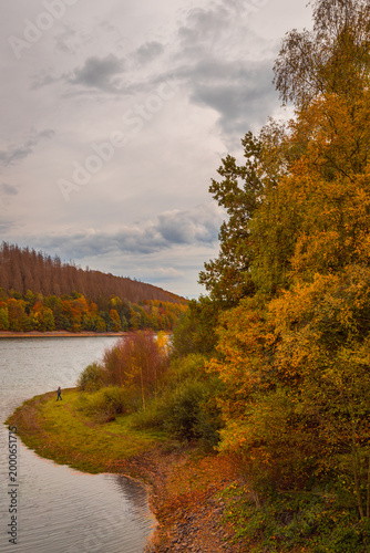 Versetalsperre im Herbst (Rundweg)