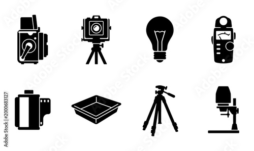 Photos Vintage photography equipment icons set, retro analog camera and darkroom tools,