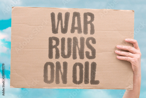 Tableau sur toile "War Runs On Oil" research confirms global conflicts measurably depend on oil revenue and supply