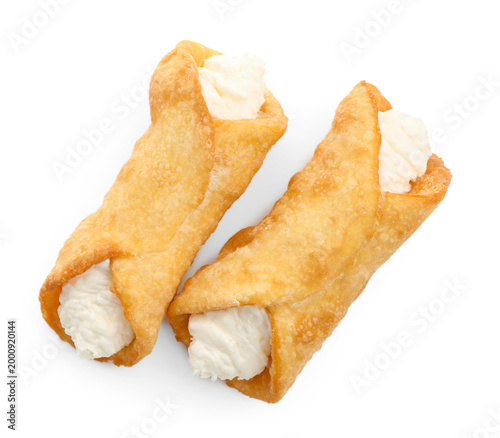 Cuadro en lienzo Delicious cannoli with cheese isolated on white, top view