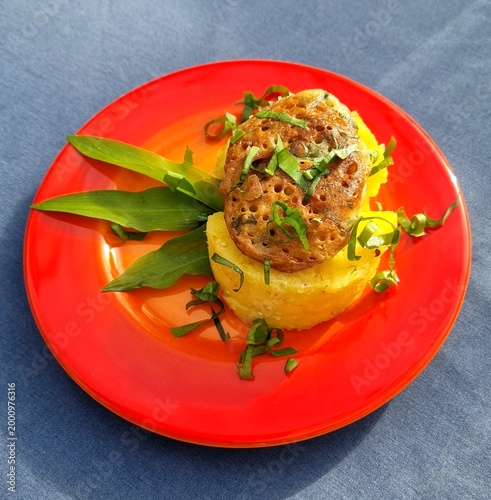 A modern take on the Lippische Pickert, with wild garlic and pineapple