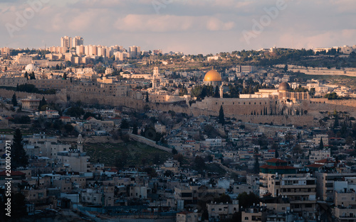 Obraz na plátně Jerusalem panorama from Mount of Olives at golden hour afternoon