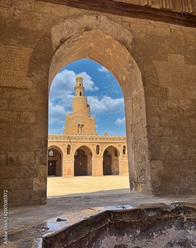 Photos Mosque of Ibn Tulun in Cairo, Egypt, was built between 876 and 879 by Ahmed bin Tulun, the founder of the Tulunid dynasty, the first Turkic state established in Egypt