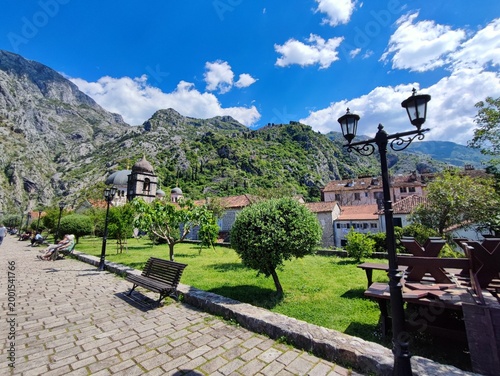 Konstfotografi sunny day in koto montenegro medieval walls